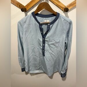 🌟Vince. 🌟 Blue quarter Button down Blouse - Small